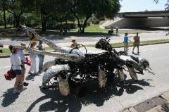 2006_ArtCar_3_Parade 423 
